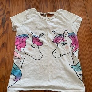A Carter’s kid 6/6X unicorn shirt